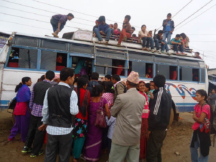 रित्तिदै गाउँ, भरिँदै शहर