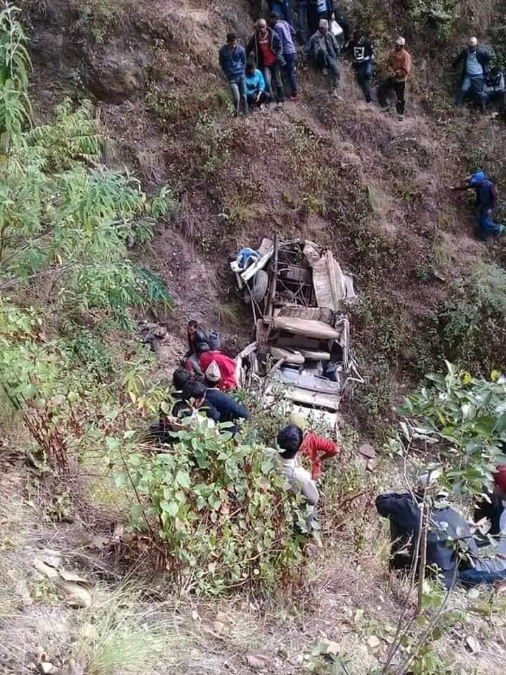 जिप दुर्घटनामा परि मृत्यु हुनेकाे संख्या ५ पुग्याे, ३ काे अवस्था गम्भिर (अपडेट)