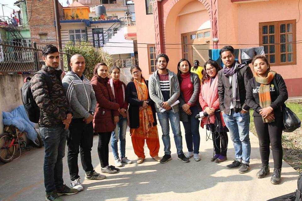 समाधान नेपालले गर्यो कृष्ण ओली  आर्थिक सहयोग