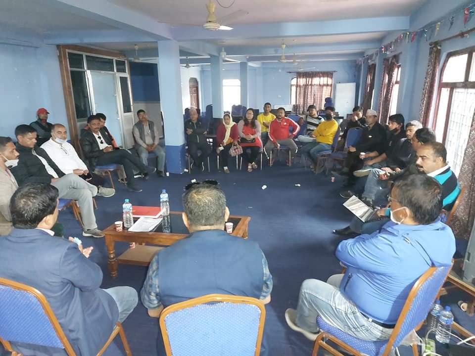 अत्यावश्यक बाहेकका सबै व्यवसाय बन्द