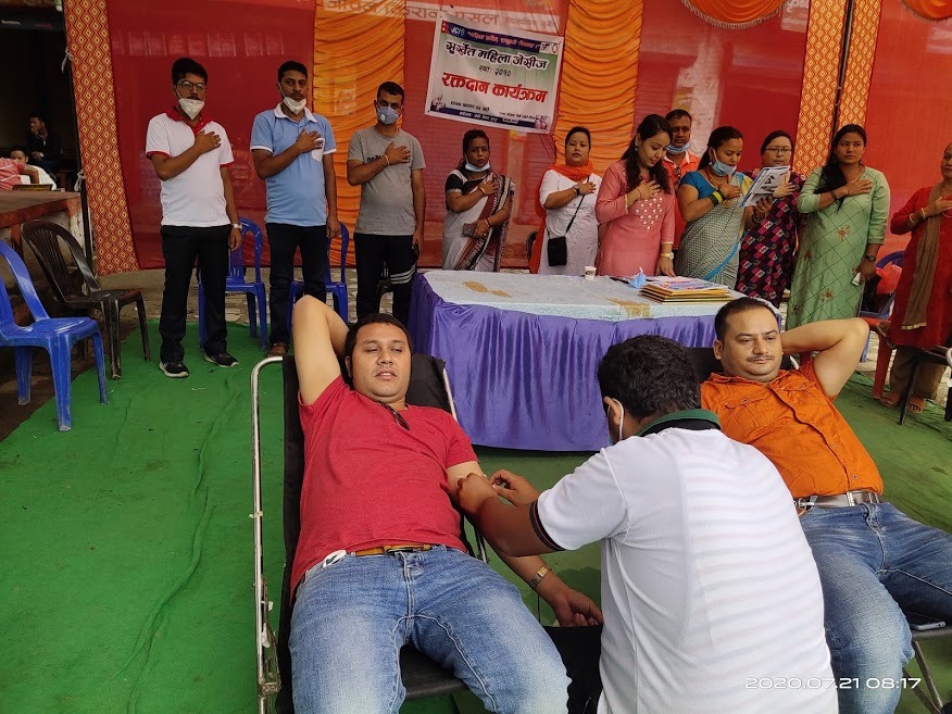 सुर्खेत महिला जेसीजद्वारा रक्तदान