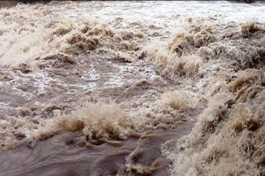 खोलाले बगाएर एकै परिवारका चार जनाको मृत्यु