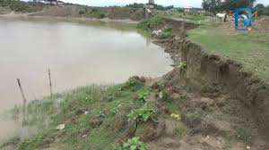 कैलालीमा नदिले १५ बिघा जमिन कटान