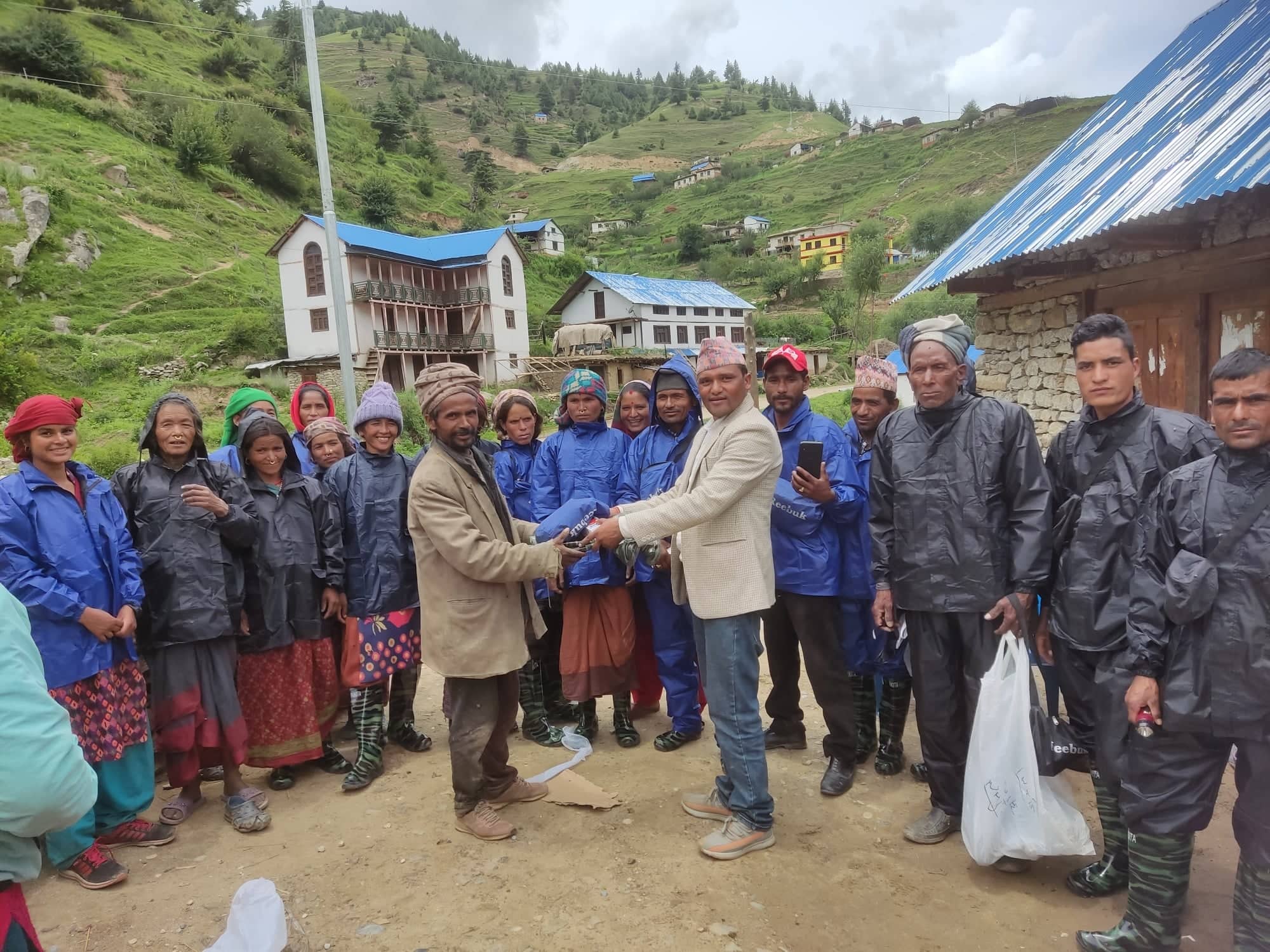 बाचा पूरा गर्दै वडाअध्यक्ष शाही