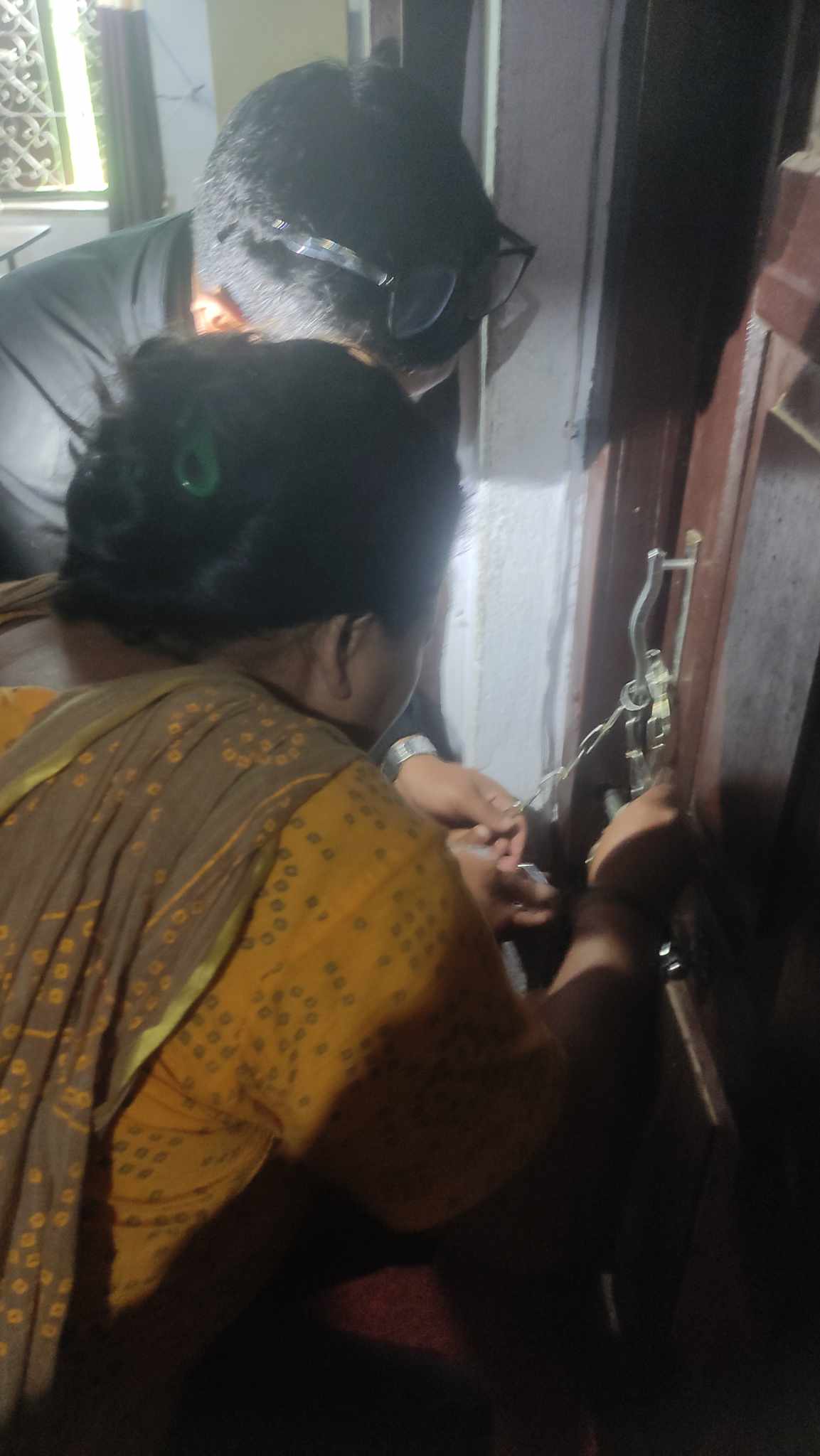 विद्यार्थी र आंशिक शिक्षकद्वारा अख्तियारमा उजुरी